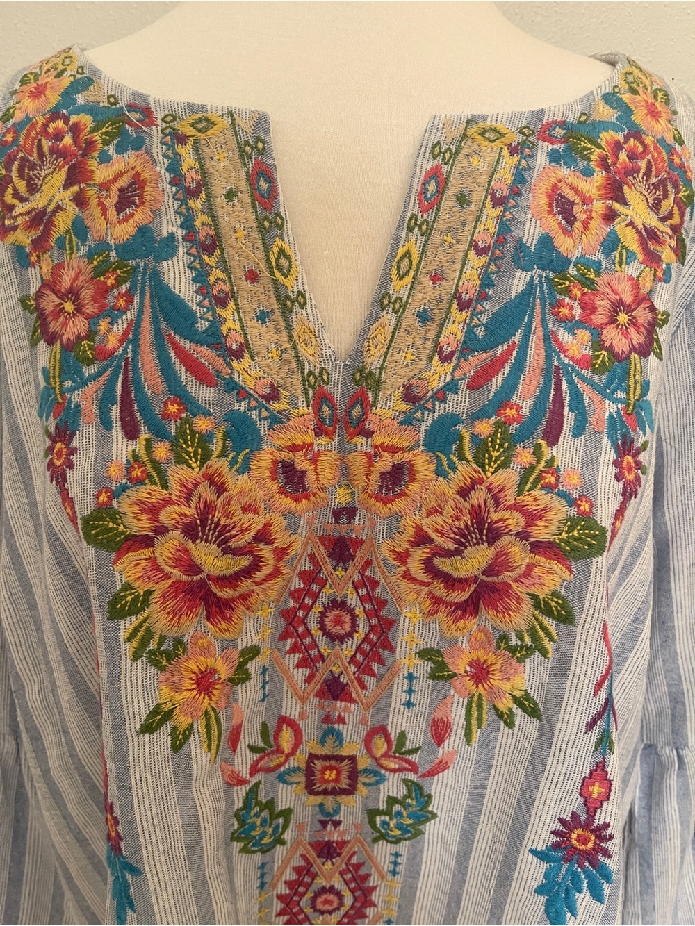 Savanna Jane Boho Embroidered Strip Blouse with Floral back. Size 1X - Picture 3 of 11